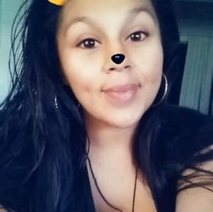 Meet your Posher, Alejandra